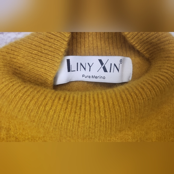 Liny Xin Gold Pure Merino Wool Mock Neck Sweater Size Medium (B29) - Picture 4 of 8